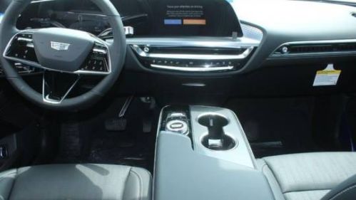 2024 Cadillac Lyriq - Images - 7