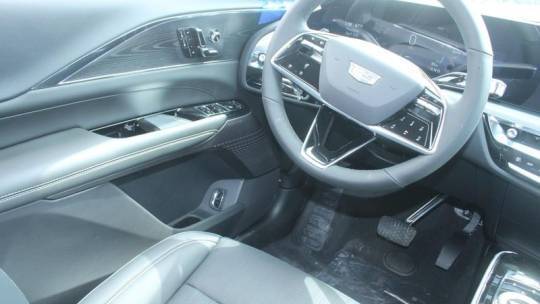 2024 Cadillac Lyriq - Images - 8