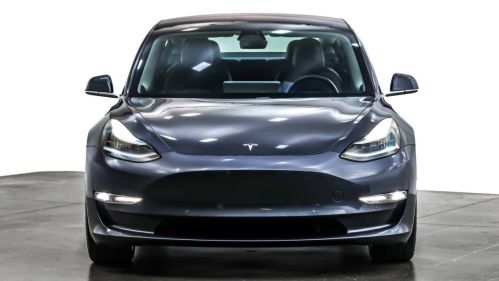 2018 Tesla Model 3 - Images - 2