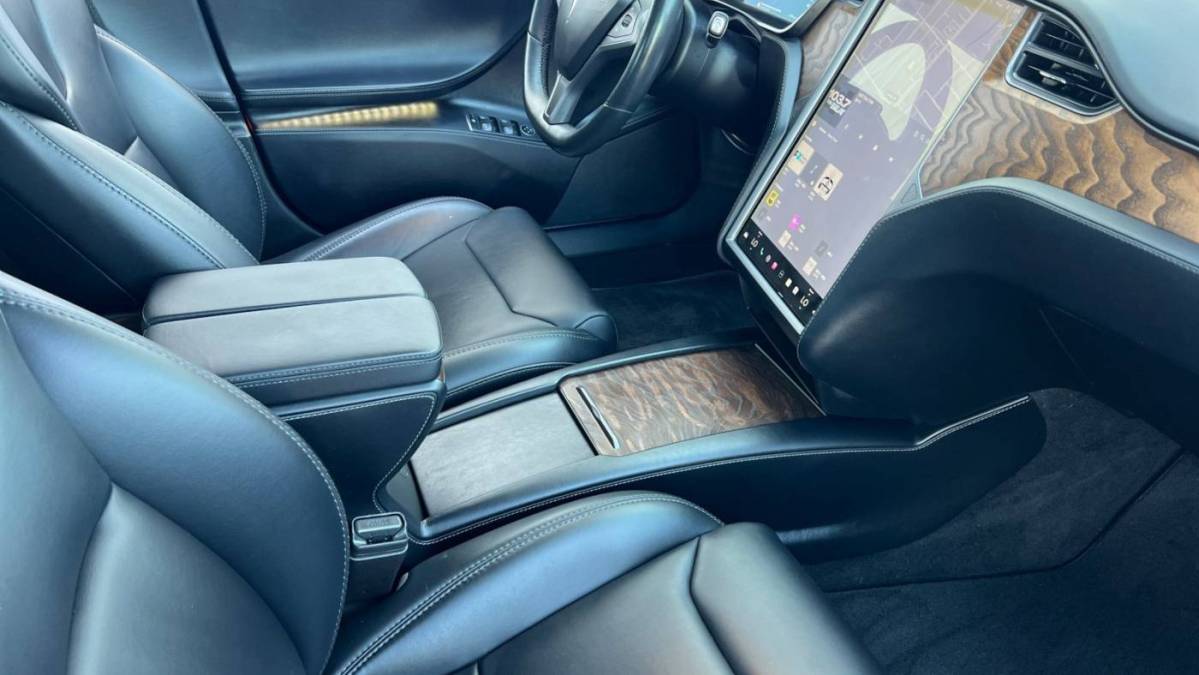2018 Tesla Model S - Images - 12