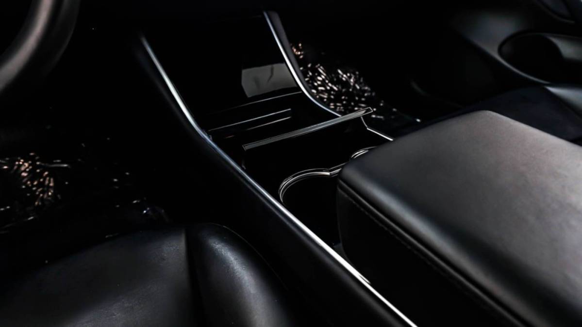 2018 Tesla Model 3 - Images - 5