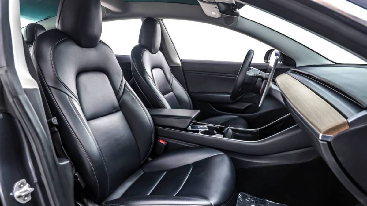 2018 Tesla Model 3 - Images - 6