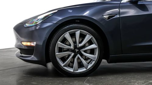 2018 Tesla Model 3 - Images - 9