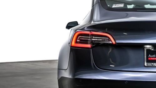 2018 Tesla Model 3 - Images - 14