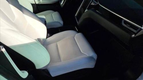 2018 Tesla Model S - Images - 19