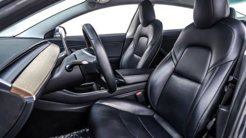 2018 Tesla Model 3 - Images - 16
