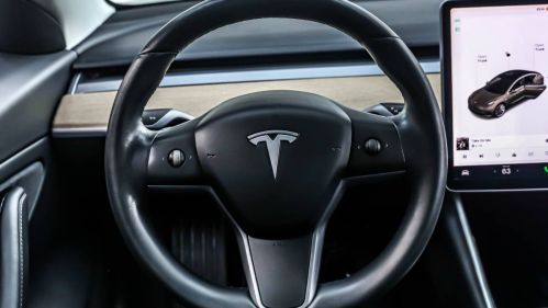 2018 Tesla Model 3 - Images - 17