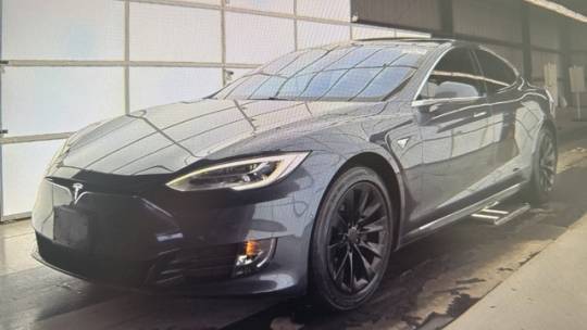 2020 Tesla Model S - Images - 3