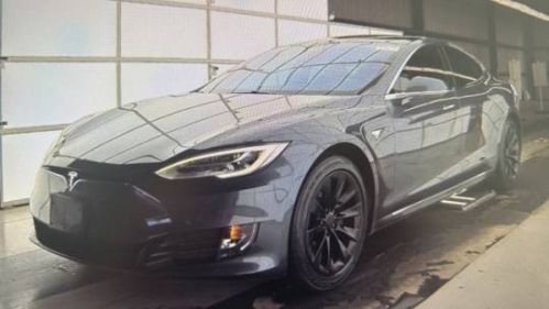 2020 Tesla Model S - Images - 3