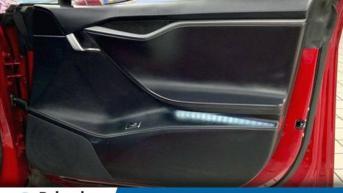 2020 Tesla Model S - Images - 26