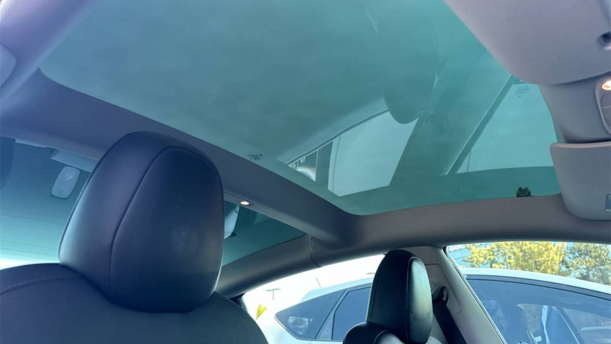 2021 Tesla Model 3 - Images - 16