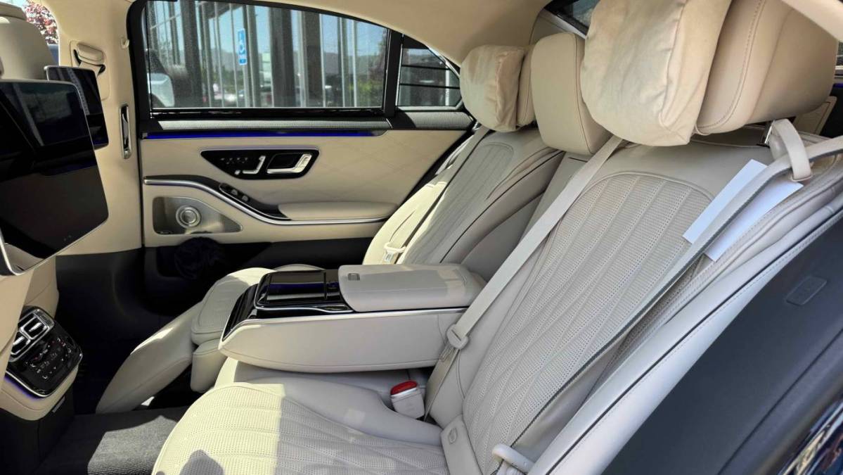 2025 Mercedes S-Class - Images - 27
