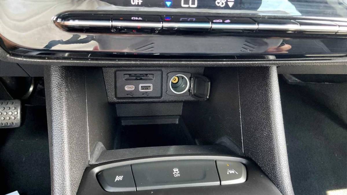2023 Chevrolet Bolt - Images - 25