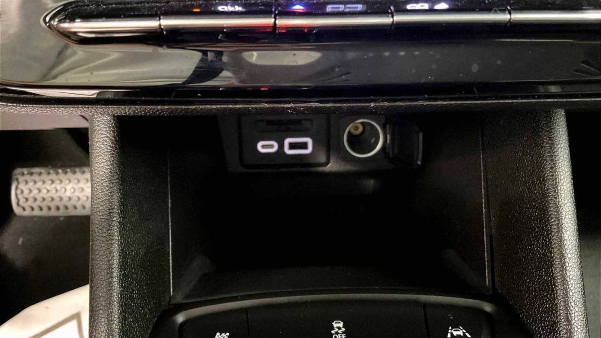 2023 Chevrolet Bolt - Images - 25