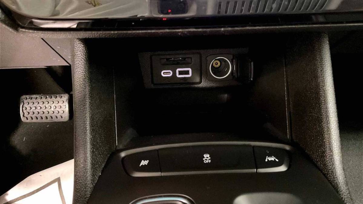 2023 Chevrolet Bolt - Images - 26