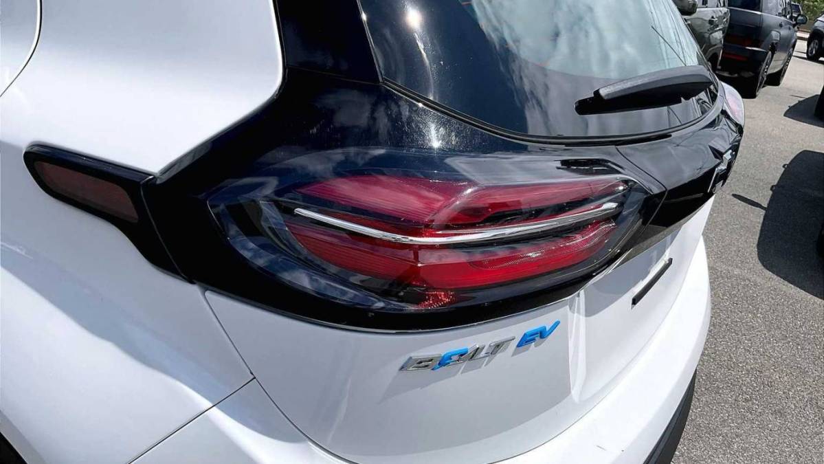 2023 Chevrolet Bolt - Images - 32
