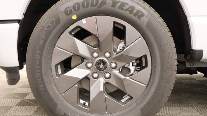 2025 Ford F-150 Lightning - Images - 6