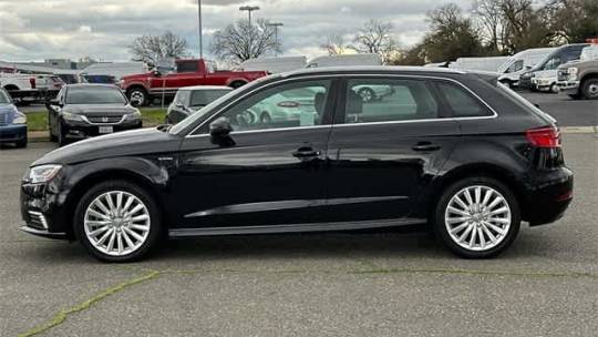 2017 Audi A3 Sportback e-tron - Images - 7