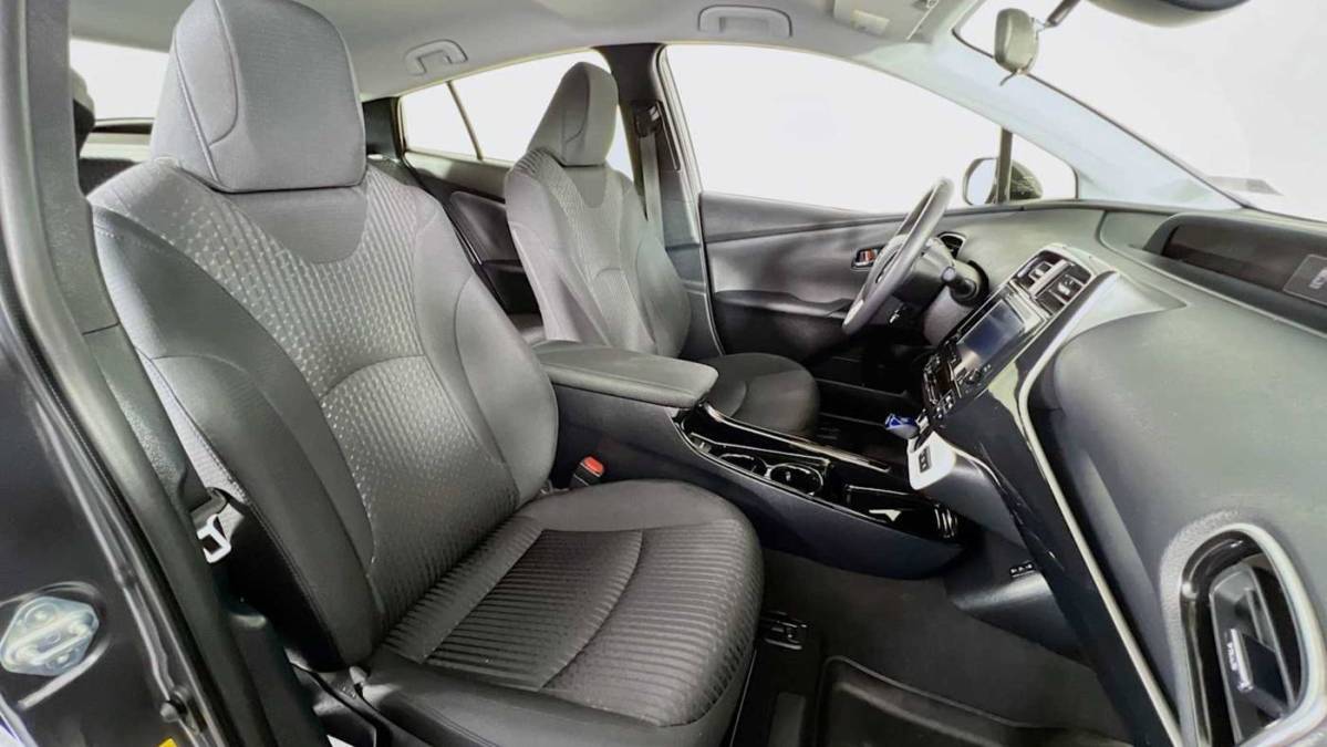 2018 Toyota Prius Prime - Images - 28