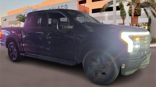 2025 Ford F-150 Lightning - Images - 1