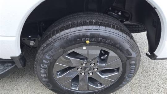 2025 Ford F-150 Lightning - Images - 9