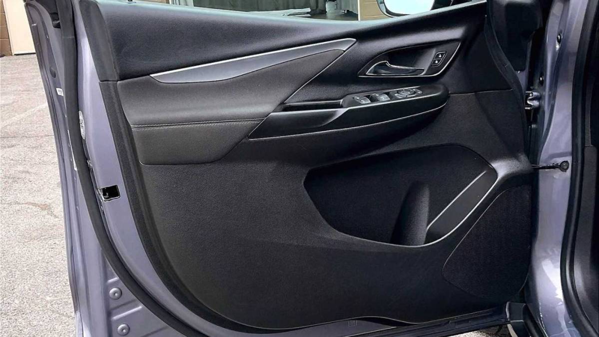 2023 Chevrolet Bolt - Images - 9
