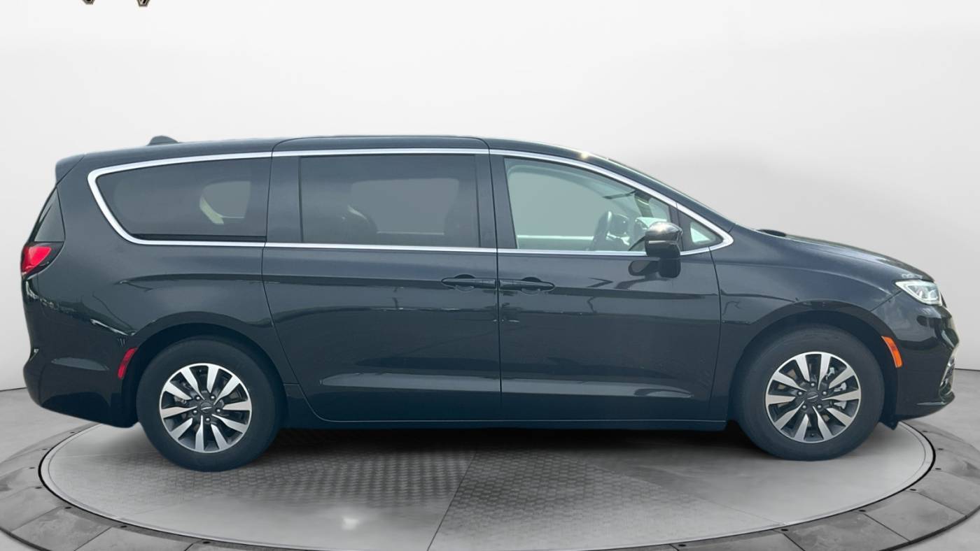 2022 Chrysler Pacifica 2C4RC1L74NR173868