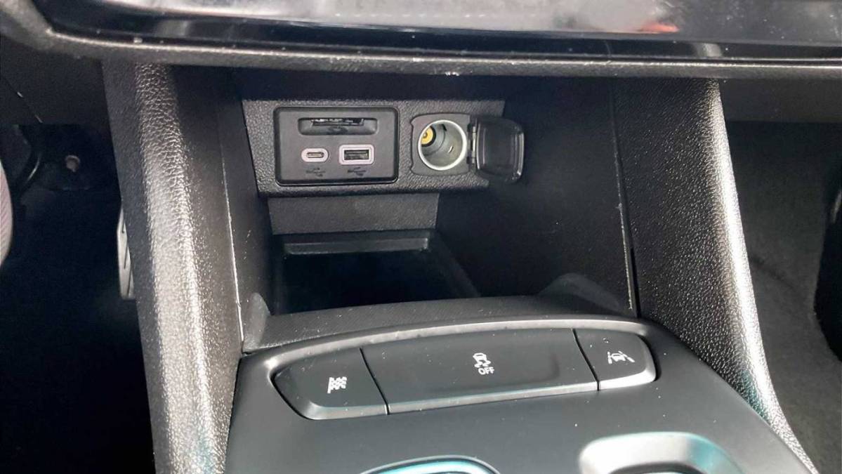 2023 Chevrolet Bolt - Images - 26