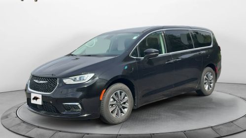 2022 Chrysler Pacifica 2C4RC1L74NR173868