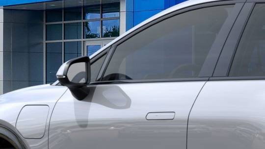 2025 Chevrolet Equinox EV - Images - 12