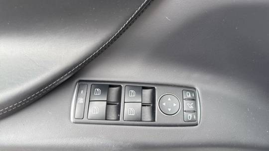 2017 Tesla Model X - Images - 11