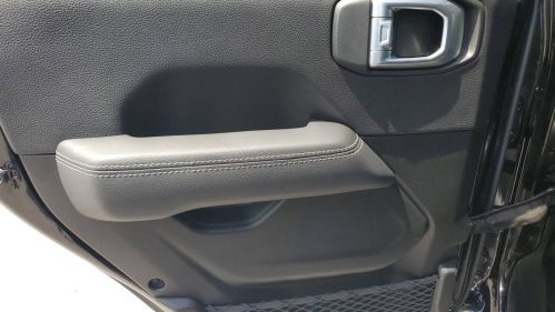 2021 Jeep Wrangler - Images - 21