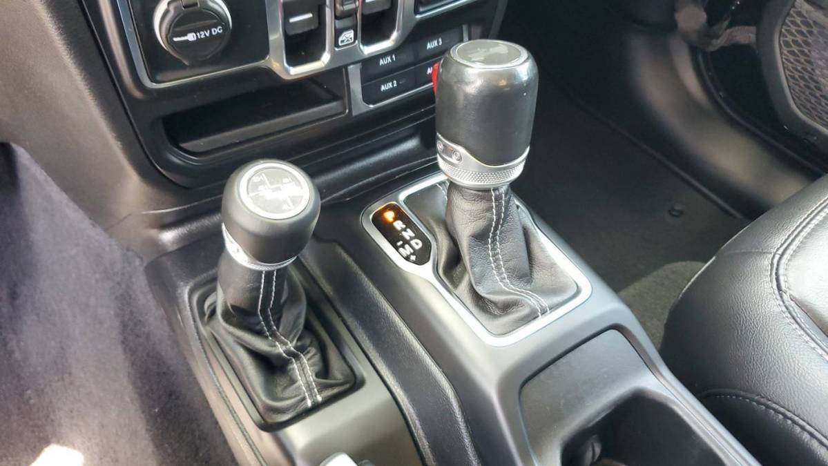 2021 Jeep Wrangler - Images - 25