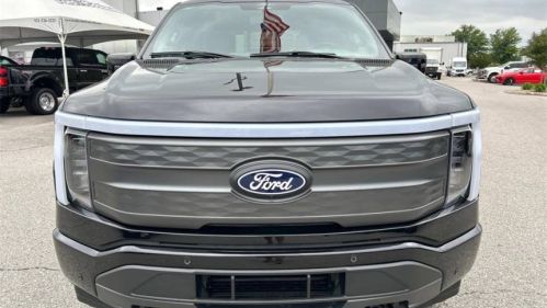 2025 Ford F-150 Lightning - Images - 9
