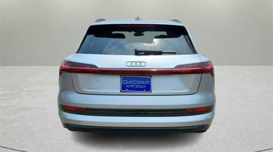 2021 Audi e-tron - Images - 4