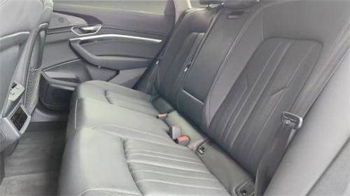 2021 Audi e-tron - Images - 34