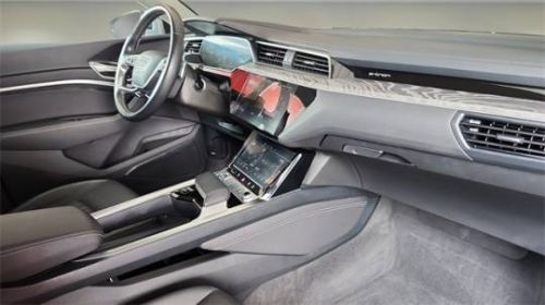 2021 Audi e-tron - Images - 36