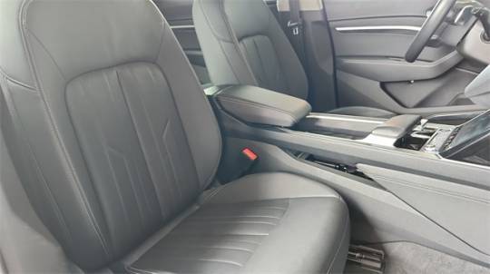 2021 Audi e-tron - Images - 37