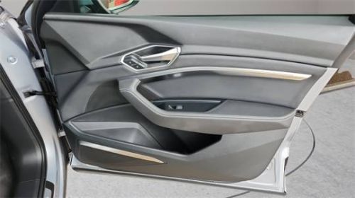 2021 Audi e-tron - Images - 38