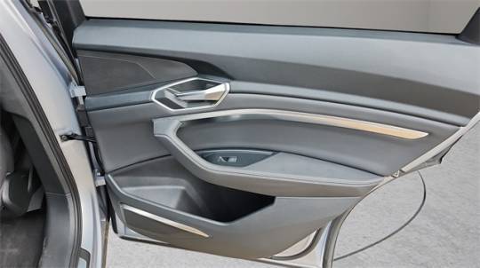 2021 Audi e-tron - Images - 40