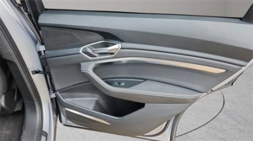 2021 Audi e-tron - Images - 40