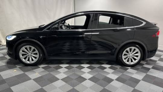 2017 Tesla Model X - Images - 4