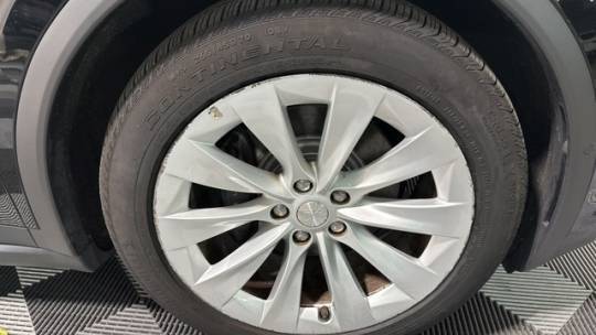 2017 Tesla Model X - Images - 9