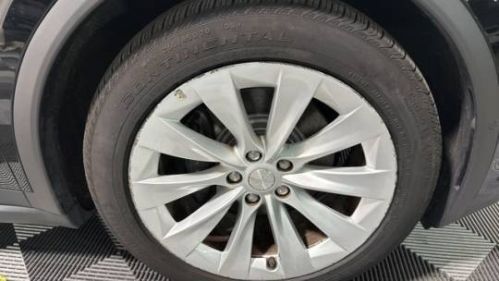 2017 Tesla Model X - Images - 9