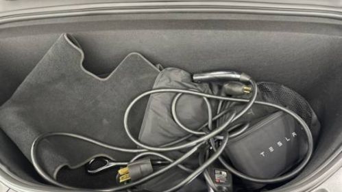 2017 Tesla Model X - Images - 10
