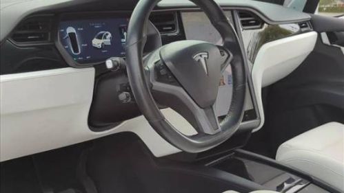 2019 Tesla Model X - Images - 8