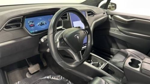 2017 Tesla Model X - Images - 14