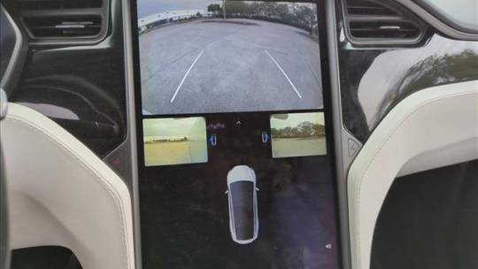2019 Tesla Model X - Images - 12