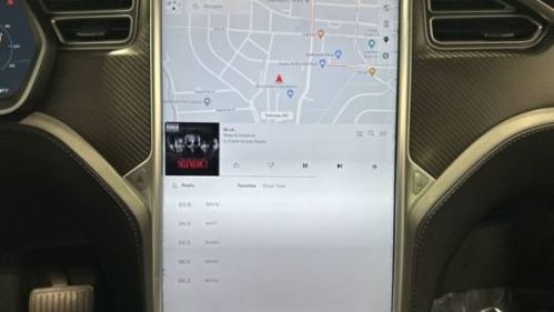 2017 Tesla Model X - Images - 18