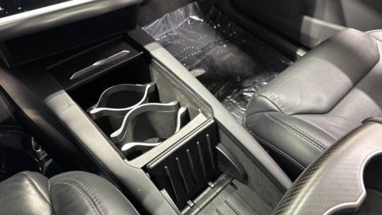2017 Tesla Model X - Images - 22